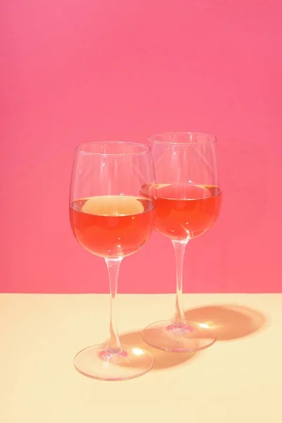ワインのグラス グラスでおいしいお酒 — ストック写真