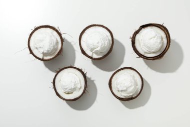 Yaz tatlısı - dondurma, hindistan cevizli dondurma