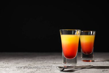 Portakal tadında bir shot, lezzetli turunçgil iğnesi konsepti