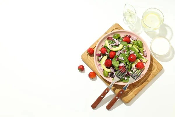 おいしい食べ物の概念 イチゴとサラダ トップビュー — ストック写真