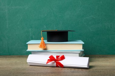 Lise ve üniversite konsepti mezuniyeti