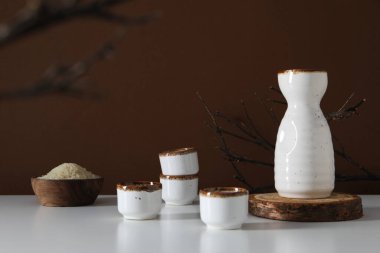 Geleneksel Japon alkollü içeceği - Sake, geleneksel Asya içecekleri konsepti