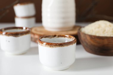 Geleneksel Japon alkollü içeceği - Sake, geleneksel Asya içecekleri konsepti