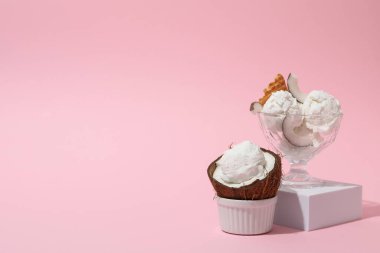 Yaz tatlısı - dondurma, hindistan cevizli dondurma