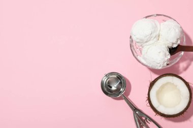 Yaz tatlısı - dondurma, hindistan cevizli dondurma