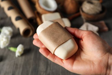 Banyo ve cilt bakım aksesuarları kavramı - sabun