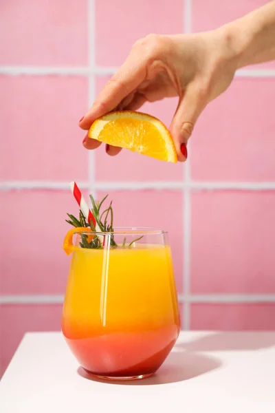 Oranžový Koktejl Koncept Čerstvého Lahodného Letního Citrusového Koktejlu — Stock fotografie