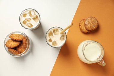 Soğuk bir içecek, ferahlatıcı buzlu kahve. Taze yaz içeceği.