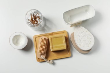 Banyo ve cilt bakım aksesuarları kavramı - sabun