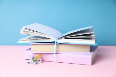 Okuma, çeşitli edebiyat - kitaplar, bilgi edinme kavramı