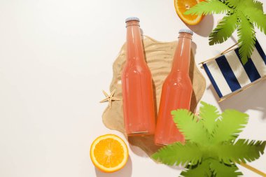 İçkiler, ferahlatıcı yaz içeceği, yaz havası konsepti.