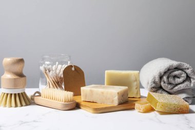 Banyo ve cilt bakım aksesuarları kavramı - sabun