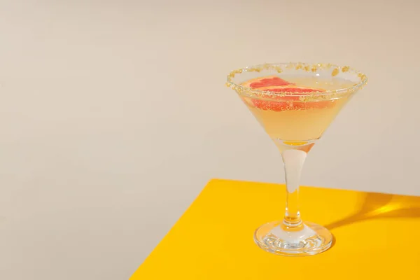 Грейпфрутовый Коктейль Алкоголь Безалкогольный Напиток Вечеринки Место Текста — стоковое фото