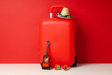 Bavul, valiz, yaz seyahati ve tatil için bavul