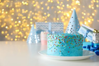 Doğum günün kutlu olsun, doğum günü pastası.