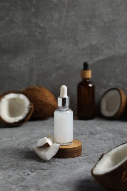 Vücut ve cilt bakım aksesuarları kavramı - Hindistan cevizi kozmetik