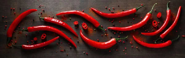 Begreppet Varma Och Kryddiga Ingredienser Röd Varm Chilipeppar — Stockfoto