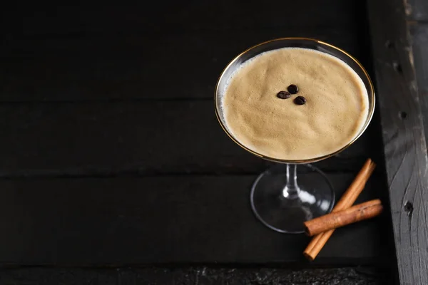 Espresso Martini Cocktail Läcker Alkoholhaltig Dryck Utrymme För Text — Stockfoto