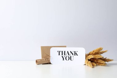 Minnettarlık sözcükleri, minnettarlık kavramı, metin. Teşekkürler.