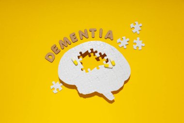 Bunama ve Parkinson hastalığı, ADHD, kafa hastalıkları teması.