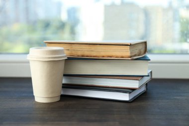 Okuma, çeşitli edebiyat - kitaplar, bilgi edinme kavramı