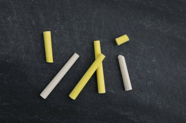 Okul ve tahtalı eğitim kavramı