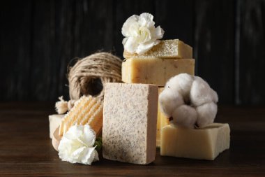 Banyo ve cilt bakım aksesuarları kavramı - sabun