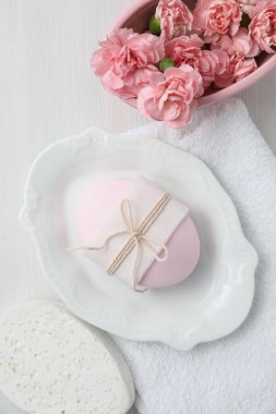 Banyo ve cilt bakım aksesuarları kavramı - sabun