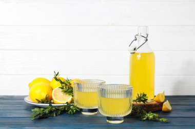 Taze yaz içeceği kavramı - Limonçello kokteyli