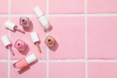 Tırnak sanatı kavramı, pedikür ve manikür aletleri.