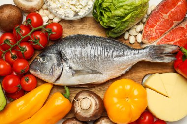 Farklı ürünler, market konsepti, yemek malzemeleri.