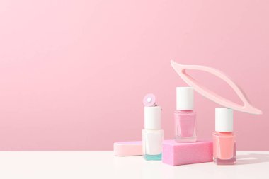 Tırnak sanatı kavramı, pedikür ve manikür aletleri.