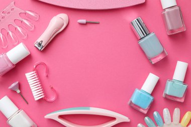 Tırnak sanatı kavramı, pedikür ve manikür aletleri.