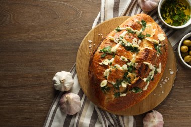 Lezzetli fırın ürünü - sarımsaklı ekmek, ev yapımı ekmek