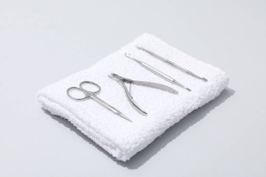 Tırnak sanatı kavramı, pedikür ve manikür aletleri.