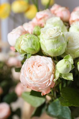 Farklı meslek anlayışı, çiçekçi işi.