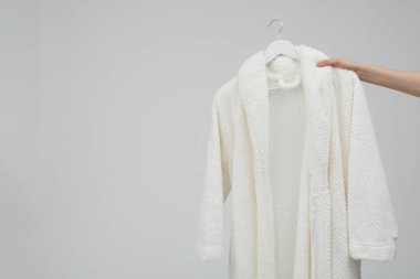 Banyo aksesuarları ve malzemeler, bornozlu kompozisyon