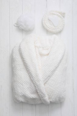 Banyo aksesuarları ve malzemeler, bornozlu kompozisyon