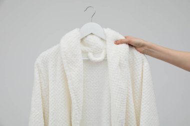 Banyo aksesuarları ve malzemeler, bornozlu kompozisyon