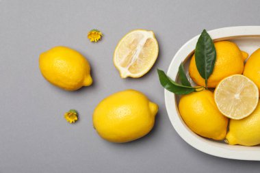 Lezzetli turunçgil meyvesi kavramı. Lezzetli limon.