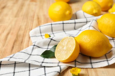 Lezzetli turunçgil meyvesi kavramı. Lezzetli limon.