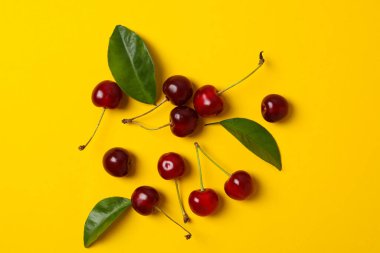 Taze yaz yemeği kavramı - lezzetli kiraz