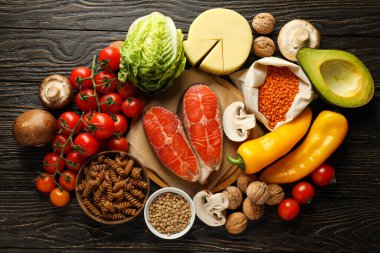 Farklı ürünler, market konsepti, yemek malzemeleri.