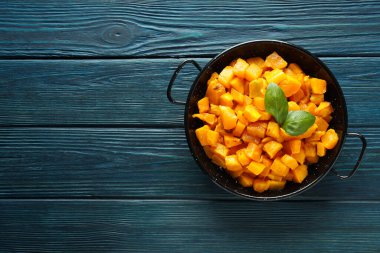 Lezzetli ev yapımı yemek kavramı - fırında balkabağı