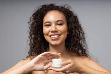 Güzellik konsepti, cilt ve yüz bakımı konsepti.