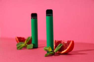 Sigara içme araçları - elektronik sigara, modern sigara konsepti