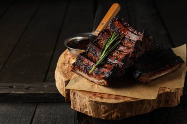 Lezzetli kızarmış yemek - ızgara pirzola, lezzetli kızarmış et