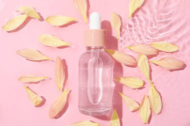 Yüz ve cilt bakımı kavramı Hyaluronic asitle