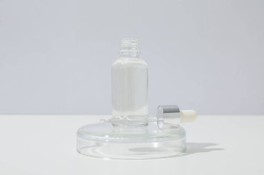 Yüz ve cilt bakımı kavramı Hyaluronic asitle