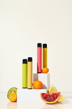 Sigara içme araçları - elektronik sigara, modern sigara konsepti